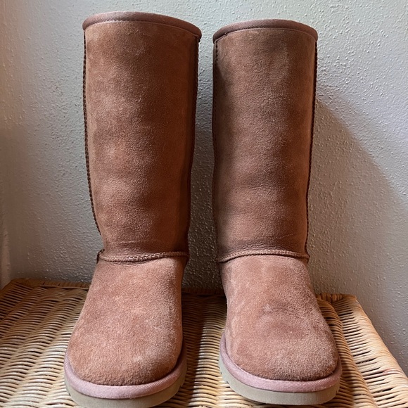 UGG Boots - Size 6 - Picture 5 of 6
